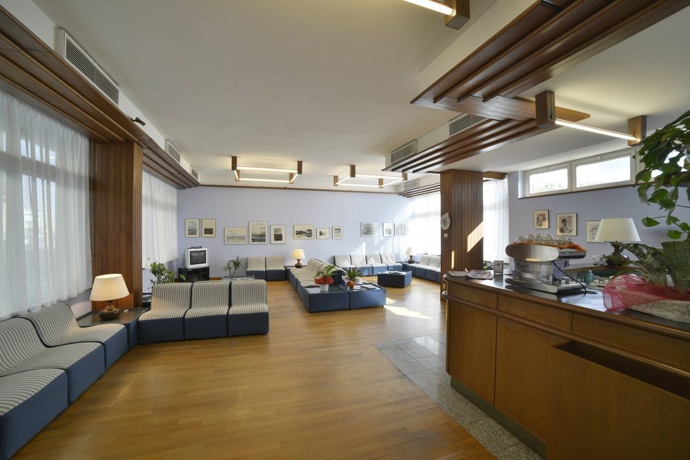 Hotel Mistral أوريستانو المظهر الخارجي الصورة