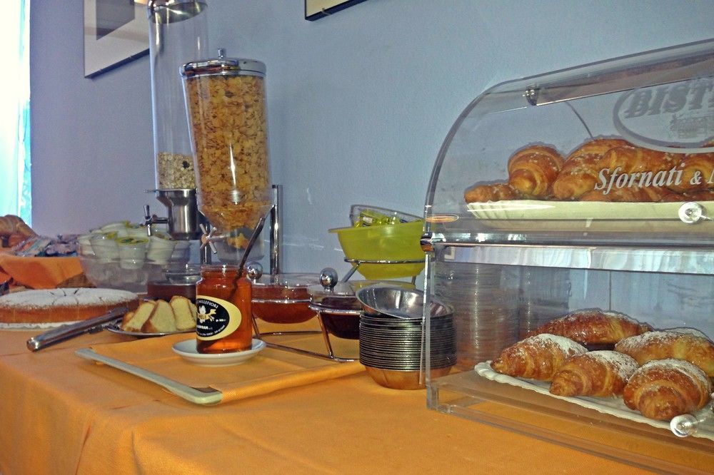 Hotel Mistral أوريستانو المظهر الخارجي الصورة
