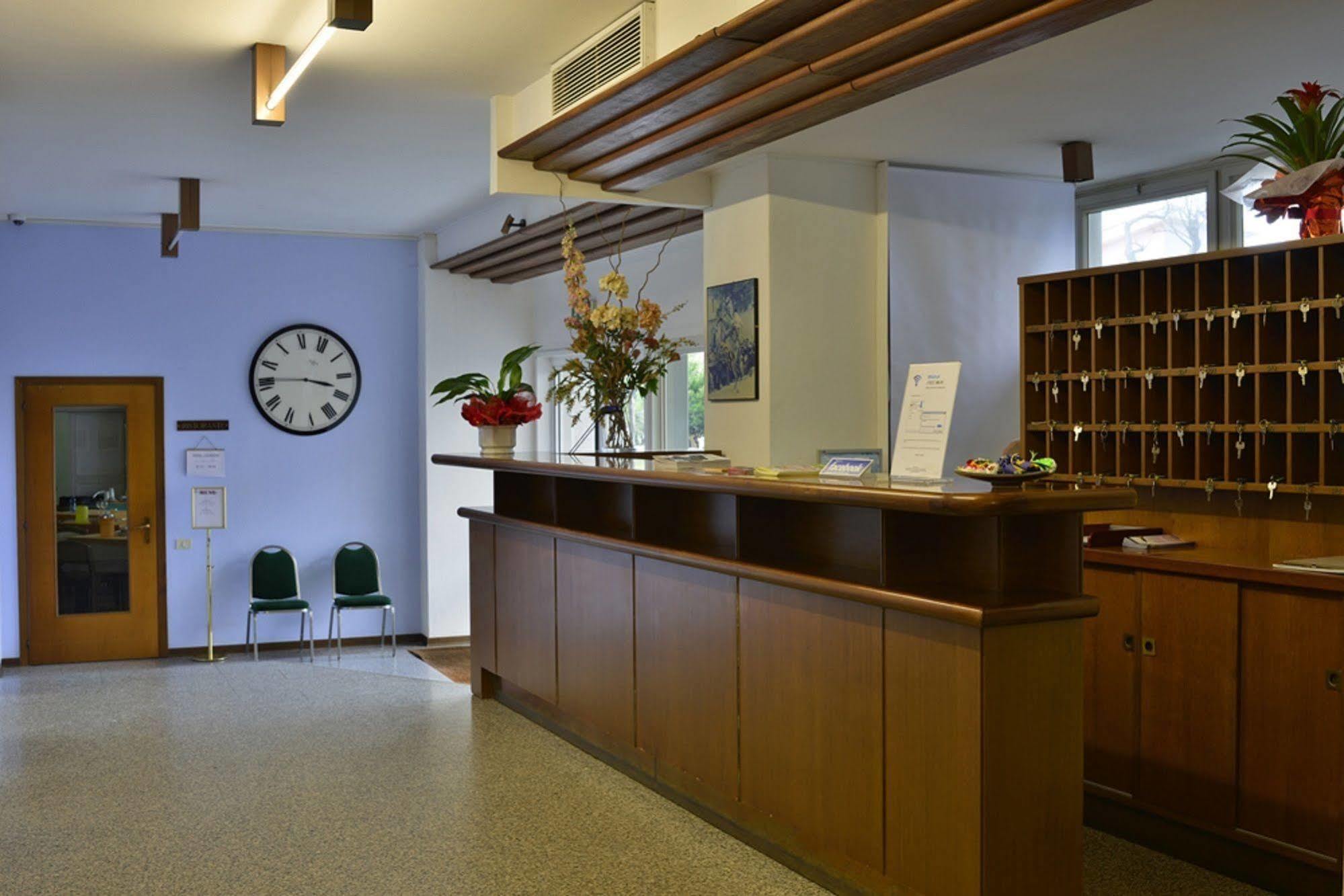 Hotel Mistral أوريستانو المظهر الخارجي الصورة